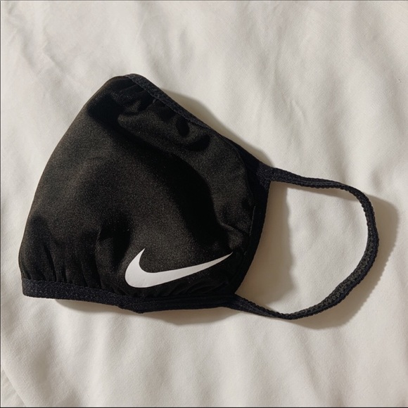 BRAND NEW ♡ Fashionable Logo Face Mask - Picture 2 of 6